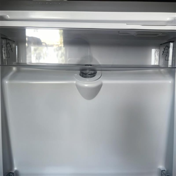 
	Réfrigérateur Grand Bar HISENSE RS-23DR4SB – 176L (Avec Distributeur d’eau)